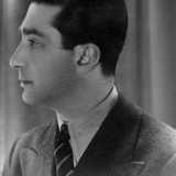 ...che l�artista conobbe il barese Giuseppe Diomede, un funzionario governativo appassionato di musica lirica che spos� nel 1937 a Milano, citt� in cui andarono ad abitare insieme